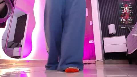 Snapshot of natasha__jackson chatting on 10-07-25, 12:57 natasha online show from 10-07-25, 12:57