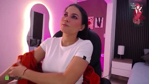 Snapshot of natasha__jackson chatting on 10-20-25, 02:06 natasha online show from 10-20-25, 02:06