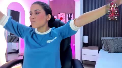 Snapshot of natasha__jackson chatting on 11-08-25, 12:38 natasha online show from 11-08-25, 12:38