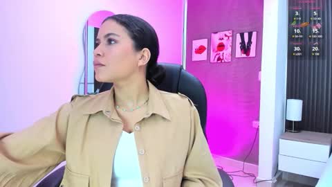 Snapshot of natasha__jackson chatting on 11-25-25, 12:27 natasha online show from 11-25-25, 12:27