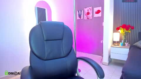 natasha online show from 04-15-26, 12:01