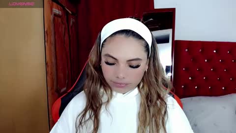 Snapshot of natasha__magics chatting on 10-11-25, 02:00 natasha__magics online show from 10-11-25, 02:00