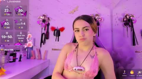 Snapshot of natasha_adams___ chatting on 06-04-26, 10:05 NATASHA online show from 06-04-26, 10:05