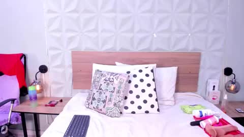 Snapshot of natasha_jurado chatting on 11-10-25, 10:42 N A T A S H A online show from 11-10-25, 10:42