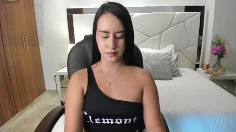 Snapshot of natasha_kiim_ chatting on 06-18-26, 04:46 natasha kiim online show from 06-18-26, 04:46