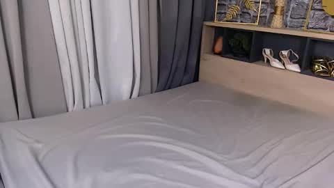 natasha_santiago5 online show from 11-23-25, 04:40