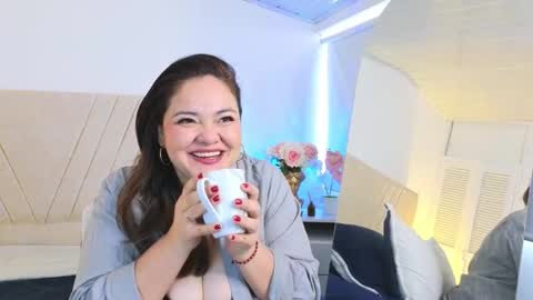 Snapshot of natashablade_ chatting on 11-26-25, 11:44 Natasha online show from 11-26-25, 11:44