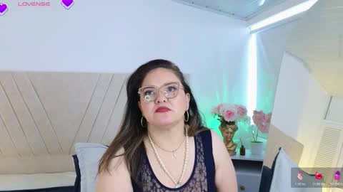 Snapshot of natashablade_ chatting on 11-29-25, 11:57 Natasha online show from 11-29-25, 11:57