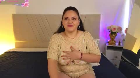 Snapshot of natashablade_ chatting on 12-18-25, 12:11 Natasha online show from 12-18-25, 12:11