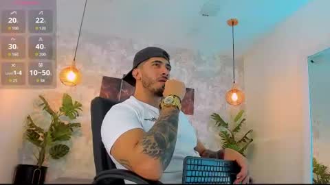 Snapshot of nate_franco chatting on 06-12-26, 04:33 Nate Franco online show from 06-12-26, 04:33
