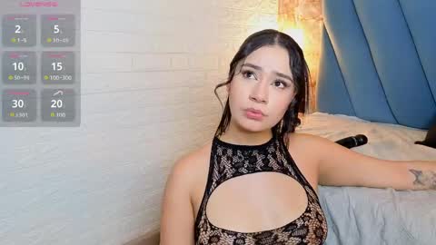 Snapshot of nathalia_kosh_ chatting on 05-21-26, 08:05 Nathalia koch online show from 05-21-26, 08:05