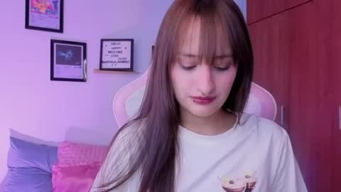 Nathalia Ramirez online show from 04-25-26, 05:32