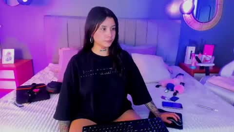 nathalia stone  online show from 06-16-26, 04:15