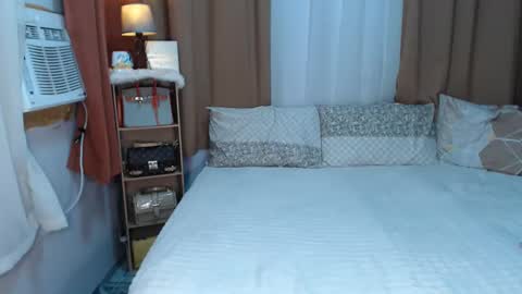 Queen Marga online show from 03-12-26, 05:24