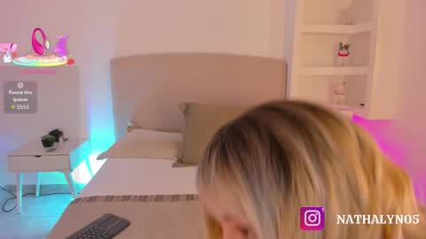 NATHALY  online show from 09-11-25, 10:48