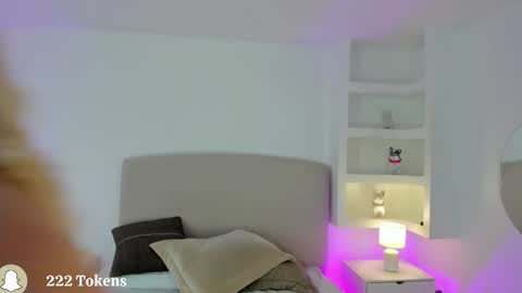 NATHALY  online show from 12-18-25, 10:43