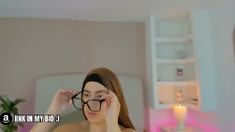 Snapshot of nathalyn05 chatting on 07-27-26, 10:44 NATHALY online show from 07-27-26, 10:44