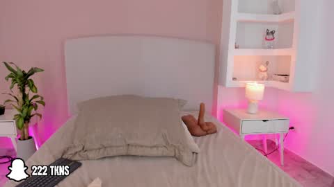 Snapshot of nathalyn05 chatting on 07-28-26, 02:13 NATHALY online show from 07-28-26, 02:13