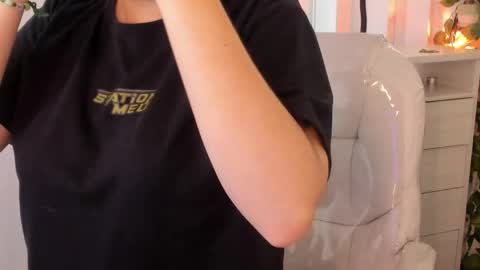 Snapshot of nathalyy_ds chatting on 05-12-26, 06:49 nathalyy_ds online show from 05-12-26, 06:49
