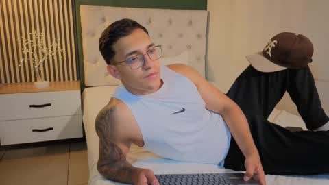 nathan_gross online show from 09-23-25, 04:04