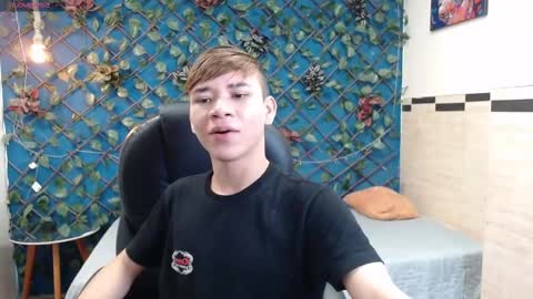 Snapshot of nathanclay chatting on 10-22-25, 04:35 nathanclay online show from 10-22-25, 04:35