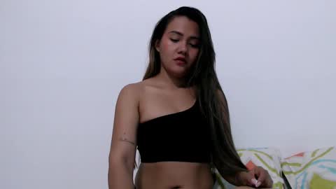 Snapshot of nathy_02 chatting on 10-20-25, 12:05 nathy online show from 10-20-25, 12:05