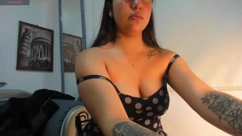 Snapshot of nathytorres chatting on 09-26-25, 06:12 Natalia Torres online show from 09-26-25, 06:12