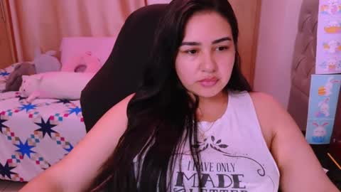 Snapshot of nathyveler chatting on 05-16-26, 09:24 nathy online show from 05-16-26, 09:24