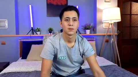 Dirk Diggler online show from 03-17-26, 07:33