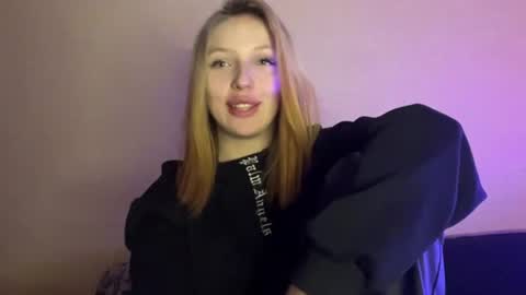 Juliana online show from 07-16-26, 07:20