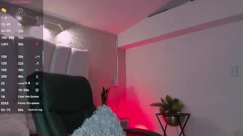 Snapshot of natt_collins chatting on 06-26-26, 02:16 Natalia online show from 06-26-26, 02:16