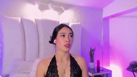 Snapshot of natt_collins chatting on 07-23-26, 02:09 Natalia online show from 07-23-26, 02:09