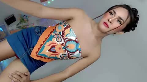 Nathalie smith online show from 07-08-26, 06:07