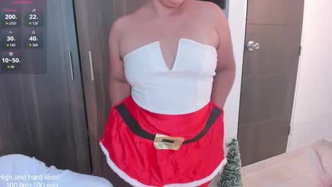 Snapshot of natty_bush chatting on 12-20-25, 06:15 Nathalie online show from 12-20-25, 06:15