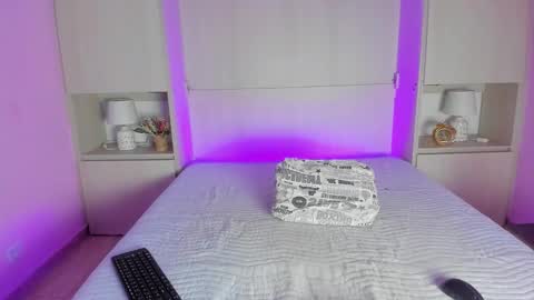 Snapshot of nattysnow chatting on 11-28-25, 08:11 NATALIA online show from 11-28-25, 08:11