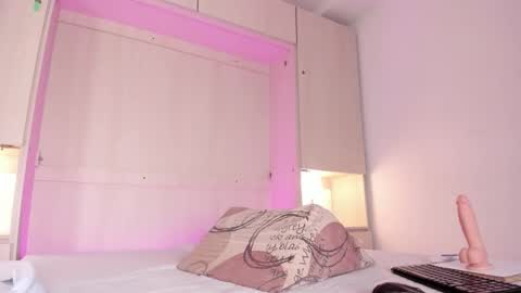 Snapshot of nattysnow chatting on 12-03-25, 09:07 NATALIA online show from 12-03-25, 09:07