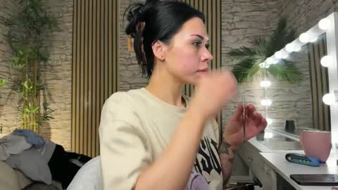 NATTY FIERROS online show from 12-14-25, 08:09