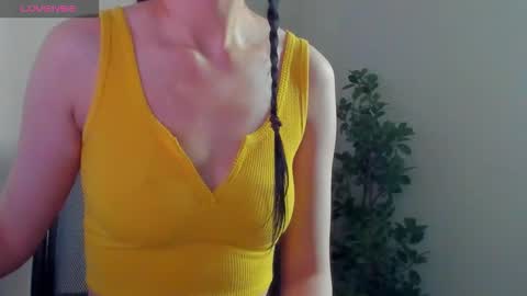 peach online show from 10-23-25, 05:18