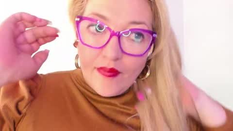 Nataly online show from 10-14-25, 09:32