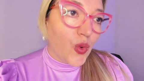 Nataly online show from 11-19-25, 05:24