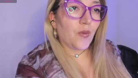 Snapshot of naty__mature_ chatting on 05-14-26, 11:44 Nataly online show from 05-14-26, 11:44