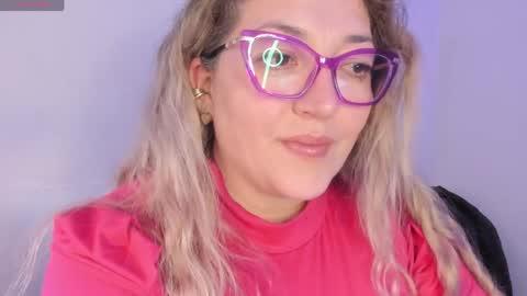 Snapshot of naty__mature_ chatting on 05-18-26, 06:47 Nataly online show from 05-18-26, 06:47