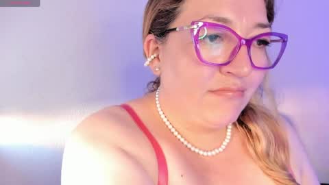 Snapshot of naty__mature_ chatting on 06-02-26, 06:32 Nataly online show from 06-02-26, 06:32