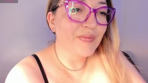 Snapshot of naty__mature_ chatting on 06-09-26, 06:41 Nataly online show from 06-09-26, 06:41