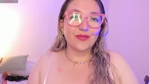 Snapshot of naty__mature_ chatting on 07-12-26, 06:10 Nataly online show from 07-12-26, 06:10