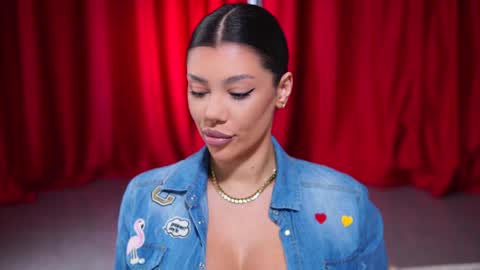 Naty online show from 01-30-25, 07:26