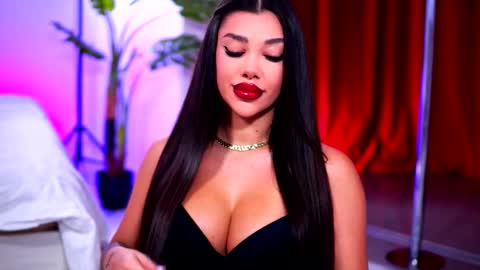 Naty online show from 11-01-25, 10:28