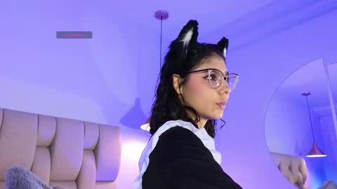 Snapshot of natysaenz1 chatting on 02-05-26, 09:25 Natalia online show from 02-05-26, 09:25