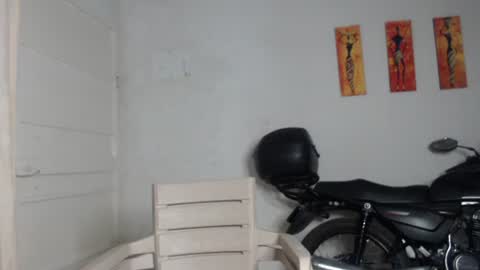 Stella Mcqueen online show from 01-04-25, 11:22