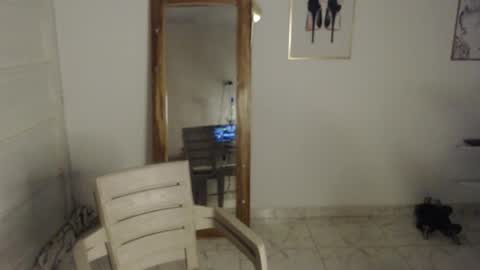 Stella Mcqueen online show from 04-28-26, 08:52